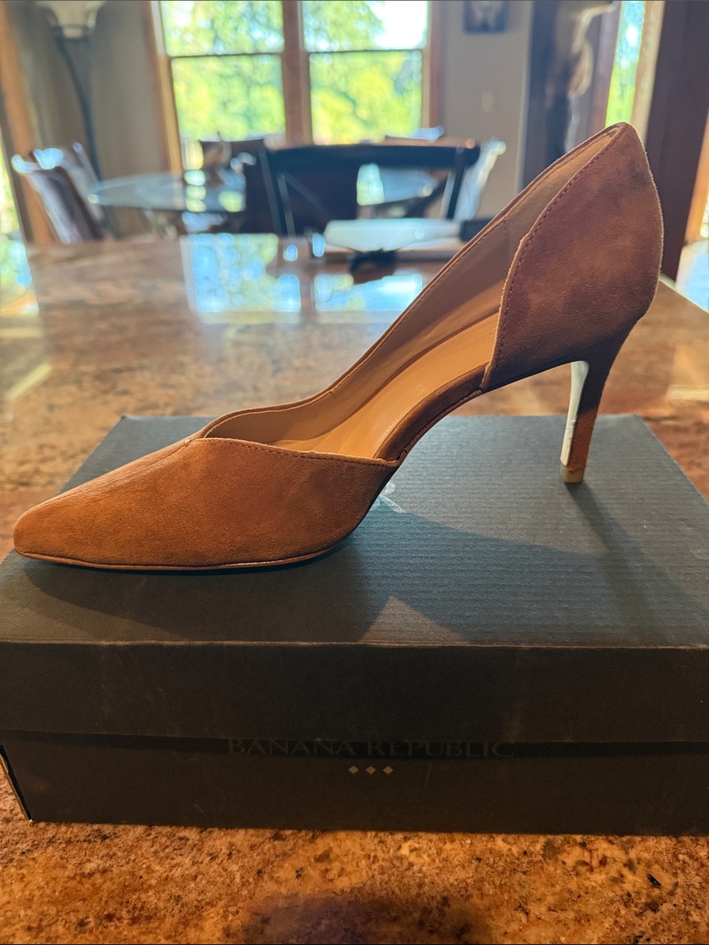 Banana Republic pumps 7.5 NWT